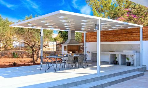 Αίθριο ή υπαίθριος χώρος στο Etoile Villa Heated Pool
