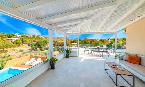 Πισίνα στο ή κοντά στο Etoile Villa Heated Pool