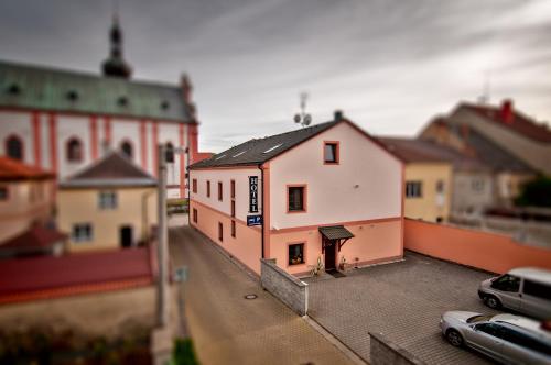 Das Gebäude in dem sich das Hotel befindet