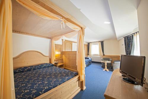 Postel nebo postele na pokoji v ubytování Family Hotel Andes - Only for Family