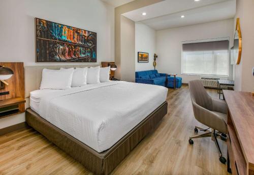 Кровать или кровати в номере La Quinta Inn & Suites by Wyndham Terrell
