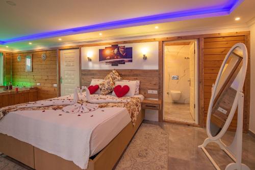 Postel nebo postele na pokoji v ubytování Gera - 1 Bedroom with jacuzzi in Kalkan