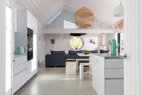 Dapur atau dapur kecil di Three Mile Beach