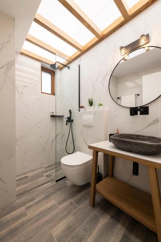 Koupelna v ubytování Zen Suites