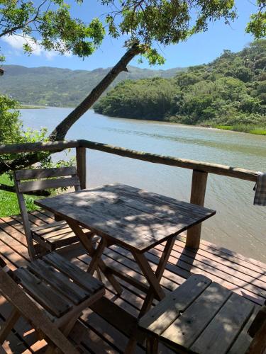 Landskap semula jadi dekat dengan chalet
