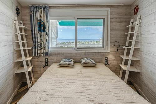 Captain Americas Apartment