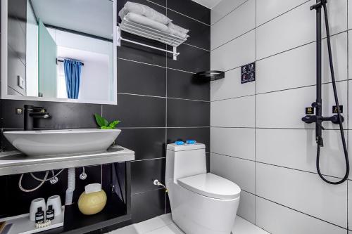 Thirty One tesisinde bir banyo