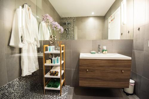 Gallery image of Villa Caleta Golf in Adeje