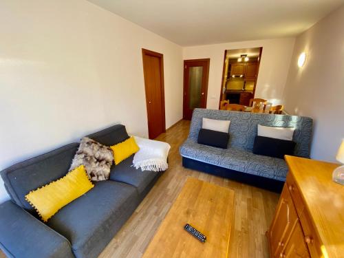  PROBER_TERRASSES DEL TARTER -  Room  picture :   Hairdryer    Kitchenette    Balcony                   