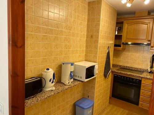  PROBER_TERRASSES DEL TARTER -  Room  picture :   Hairdryer    Kitchenette    Balcony                   