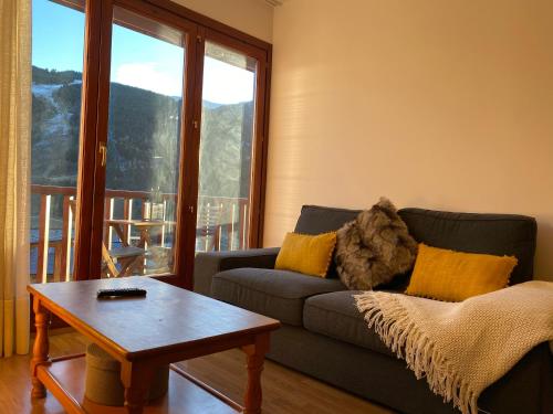  PROBER_TERRASSES DEL TARTER -  Room  picture :   Hairdryer    Kitchenette    Balcony                   