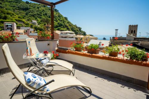 SoleMare tesisinde bir balkon veya teras