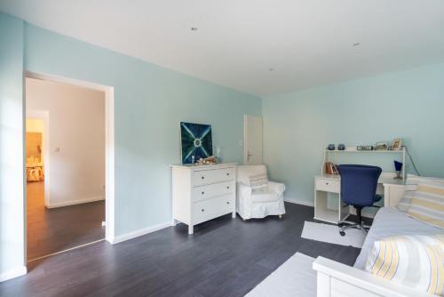 Fotografie z fotogalerie ubytování Renoviertes Bauernhaus mit Garten in Ruhelage ve Vídni