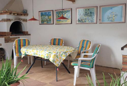Fotografia z galérie ubytovania Villa Aquamarina 600 m vom Meer, Casa in Miami Platja, Ferienhaus mit Garten, WLAN, Garage, Terrasse, Grill v destinácii Miami Platja