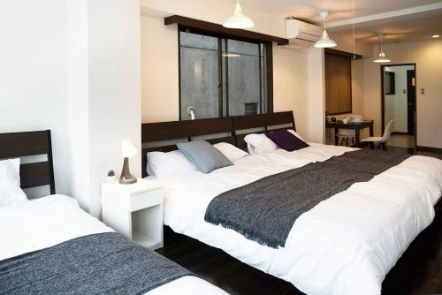 ③2station to Shinjuku. 3 double beds. Specious 45㎡