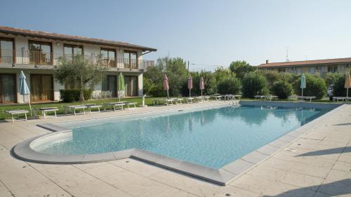Bazén v ubytování Residence Molino - Holiday Apartments nebo v jeho okolí
