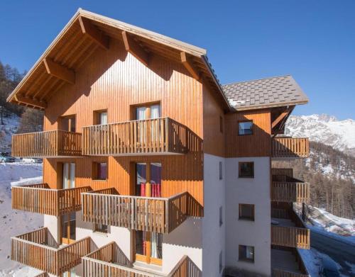 APPARTEMENT COSY 5 PERSONNES PRES DES PISTES talvel