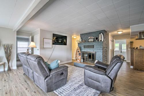 Φωτογραφία από το άλμπουμ του Cape Fair Home Fire Pit and Fishing Access! σε Cape Fair