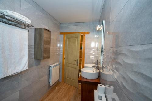 Koupelna v ubytování Apartamentos Rurales Miramar