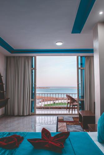 Un lugar para sentarse en Seaview Panorama Boatel