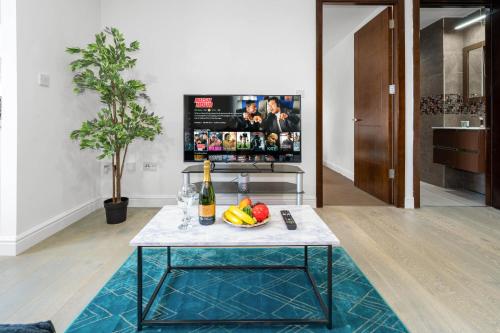 TV a/nebo společenská místnost v ubytování Haus Luxury Apartment - Perry Barr - Parking - Smart TV - WIFI - TOP RATED