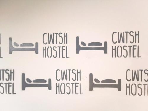 スウォンジーにあるCwtsh Hostelのギャラリーの写真