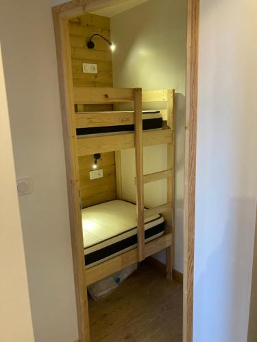 Ein Bett oder Betten in einem Zimmer der Unterkunft Appartement ski Station Val Louron - Au pied des pistes - 4 - 6 personnes