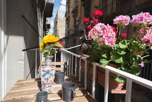 Napoli centro apartment A balcony in the heart of naples