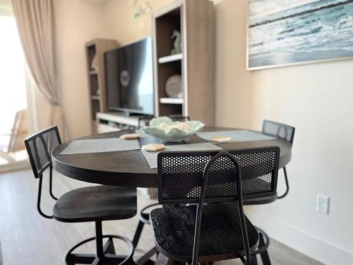 Calypso 3-2303 Penthouse Level w/ Incredible View! photo 14