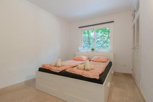 Katil atau katil-katil dalam bilik di Fuengirola Hills with Seaview