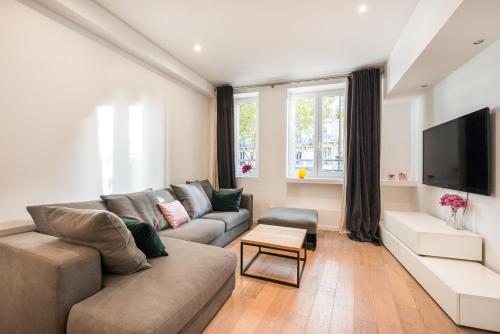 Spacious apartment-2BR-4P-Boulevard Saint-Germain