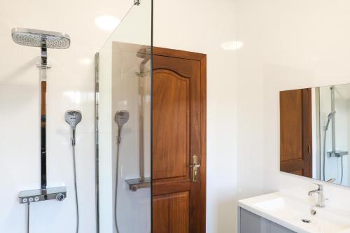 Vannituba majutusasutuses Quinta do Candeeira