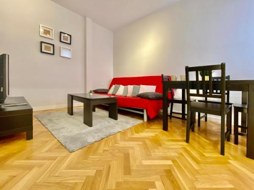 Charming Atocha II – Temporary Stays