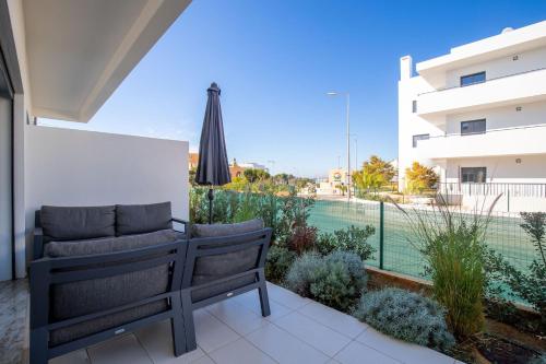 Luxury Townhouse with Pool in Alvor