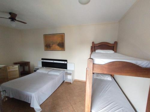 En eller flere senge i et værelse på GRANADA PARK HOTEL