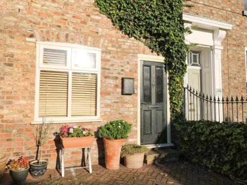 Blacksmiths Retreat, 50 Holgate Road – Photos 2