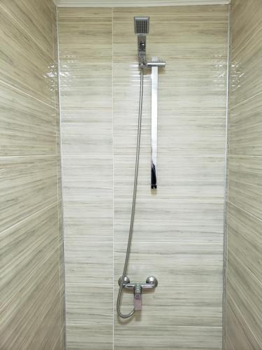 Ένα μπάνιο στο X-drive Apartments