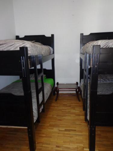 Двуетажно легло или двуетажни легла в стая в ESCOCIE- PLAZA GRANDe
