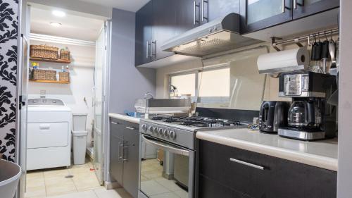 Η κουζίνα ή μικρή κουζίνα στο Habitación Privada para disfrutar en la Ciudad de México