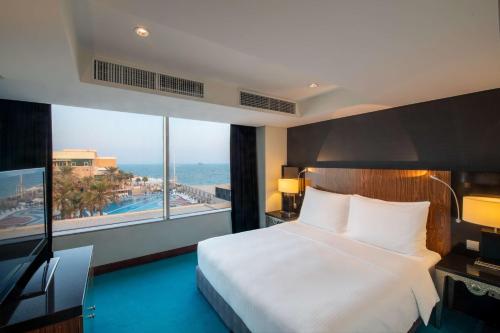 Gallery image of Radisson Blu Hotel, Kuwait in Kuwait