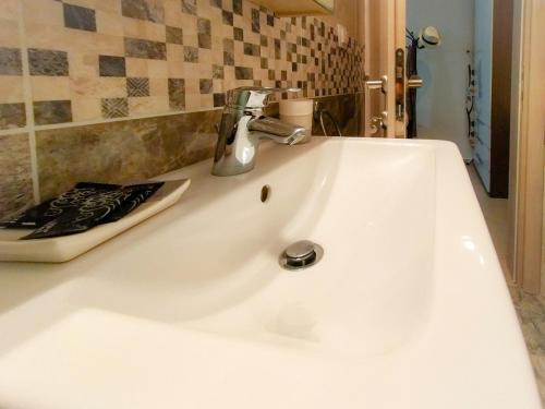 A bathroom at Sundays Family House/Studio