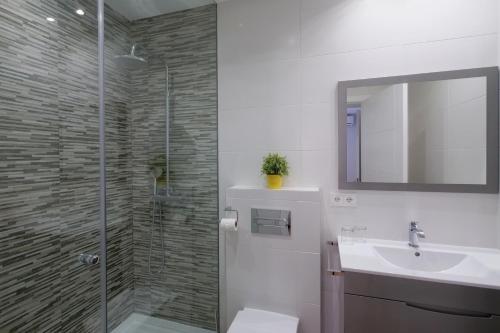 Ένα μπάνιο στο Villa Porto Colom Select