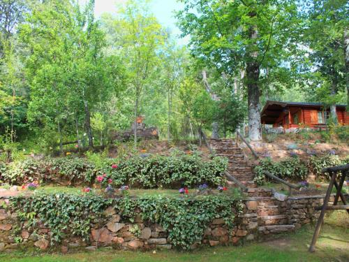 Κήπος έξω από το Cabañas de Madera Sanabria