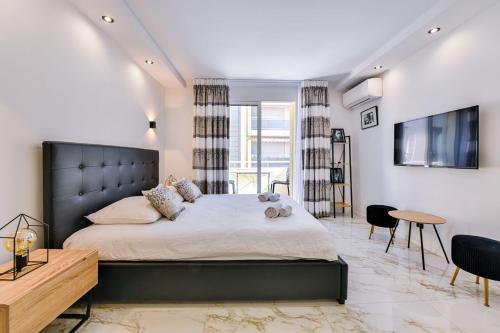 Large studio - 50m Cannes beach - terrace sea view