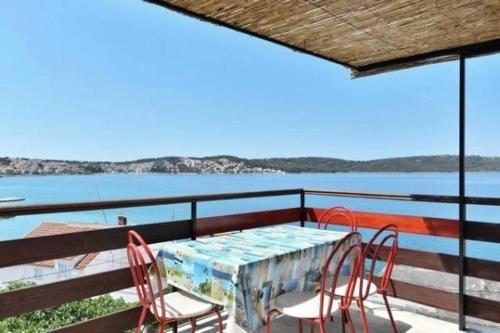Apartment in Okrug Gornji with sea view, terrace, air conditioning, W-LAN 5045-1