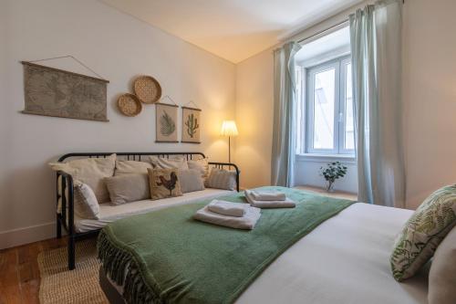 32 -Lovely 2 bedroom Apt in Principe Real