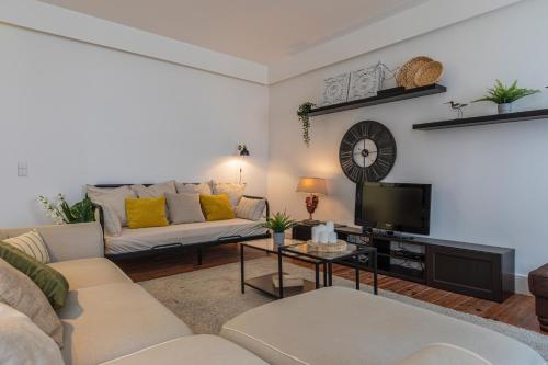 32 -Lovely 2 bedroom Apt in Principe Real