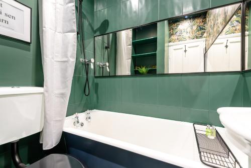 Un baño de The Drey - Modern cottage for four in York Centre