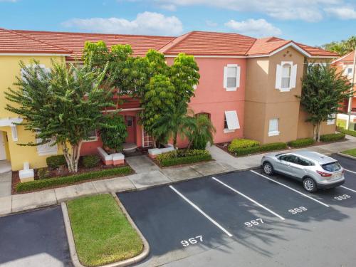 Family Getaway Townhome at Lake Berkley 15min to Disney photo 18