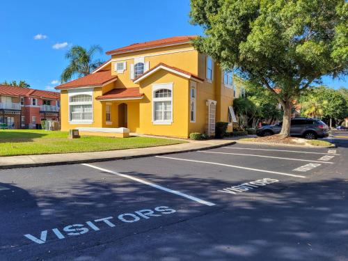 Family Getaway Townhome at Lake Berkley 15min to Disney photo 19